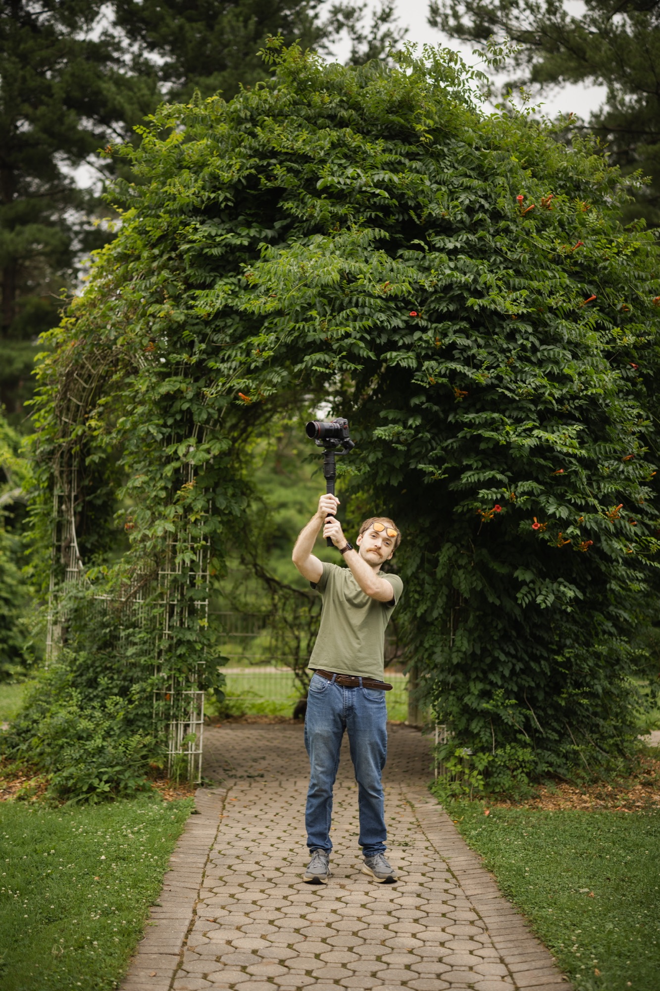 Scott Campbell photographing a wedding day